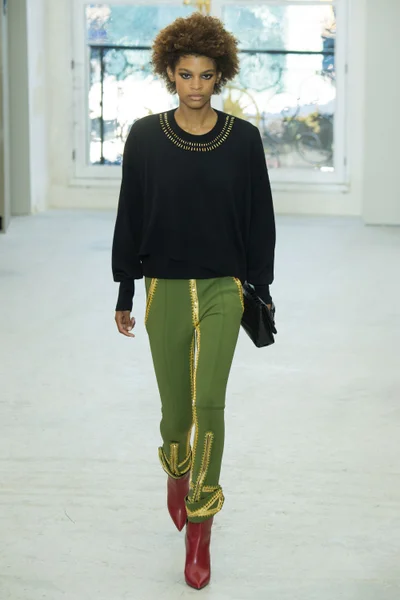 Look 7